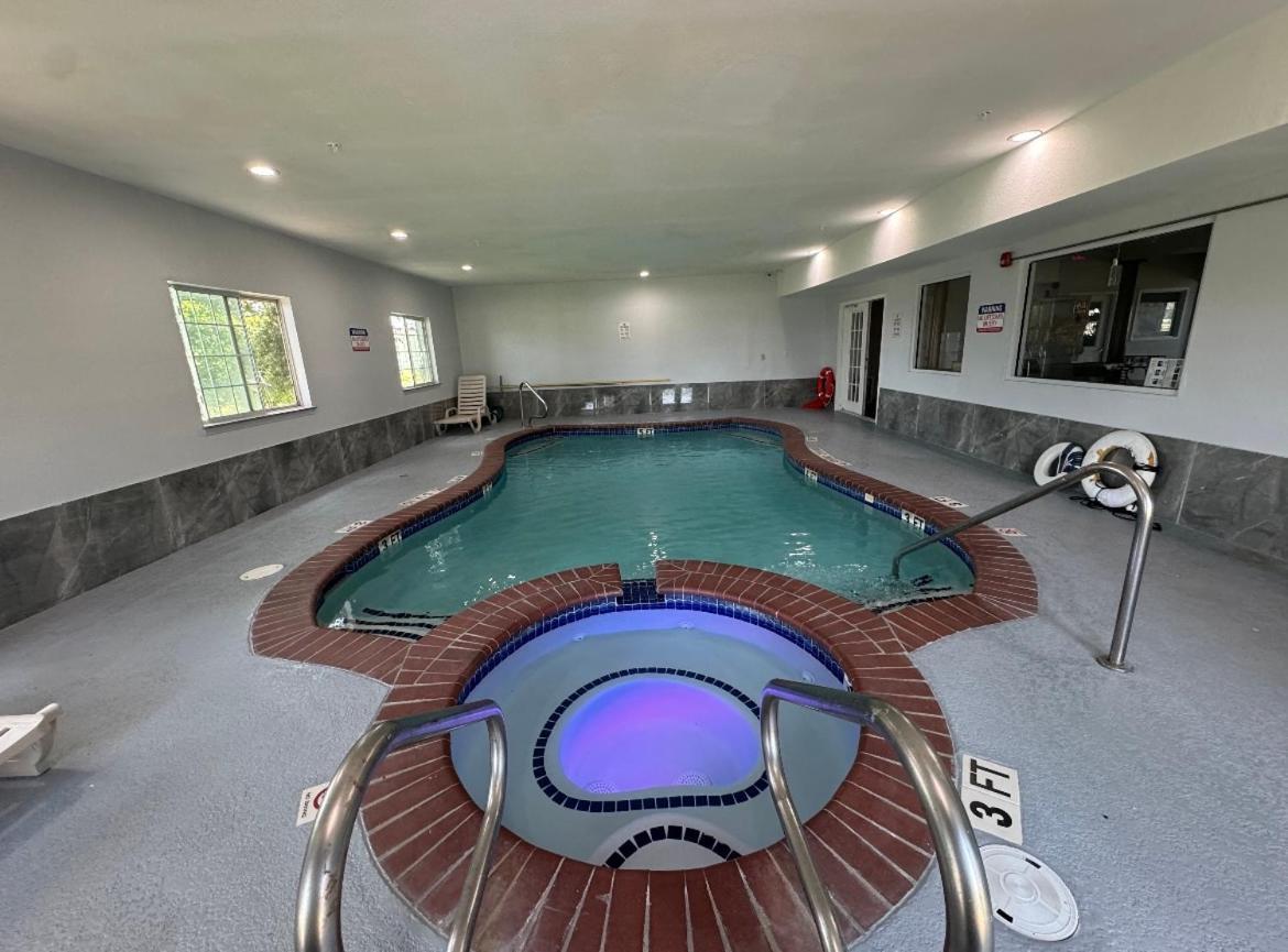 Baymont By Wyndham Texas Texas City