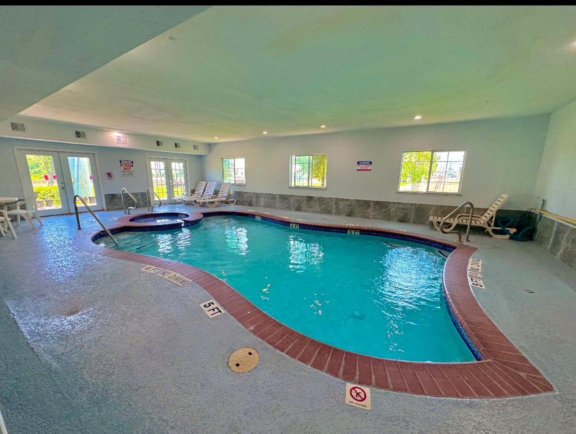 Baymont By Wyndham Texas Hotel 3*