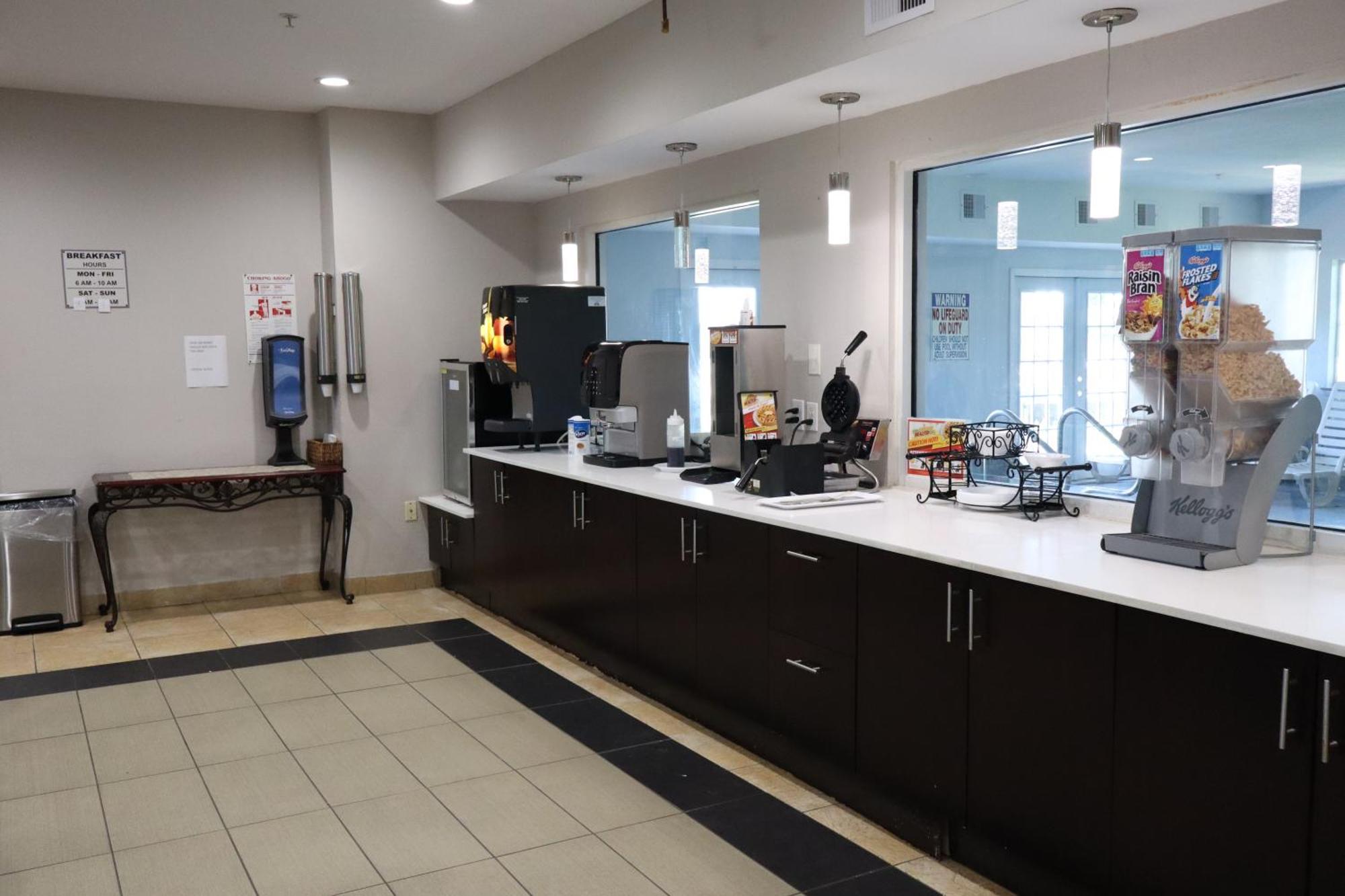 Baymont By Wyndham Texas Hotel 3*