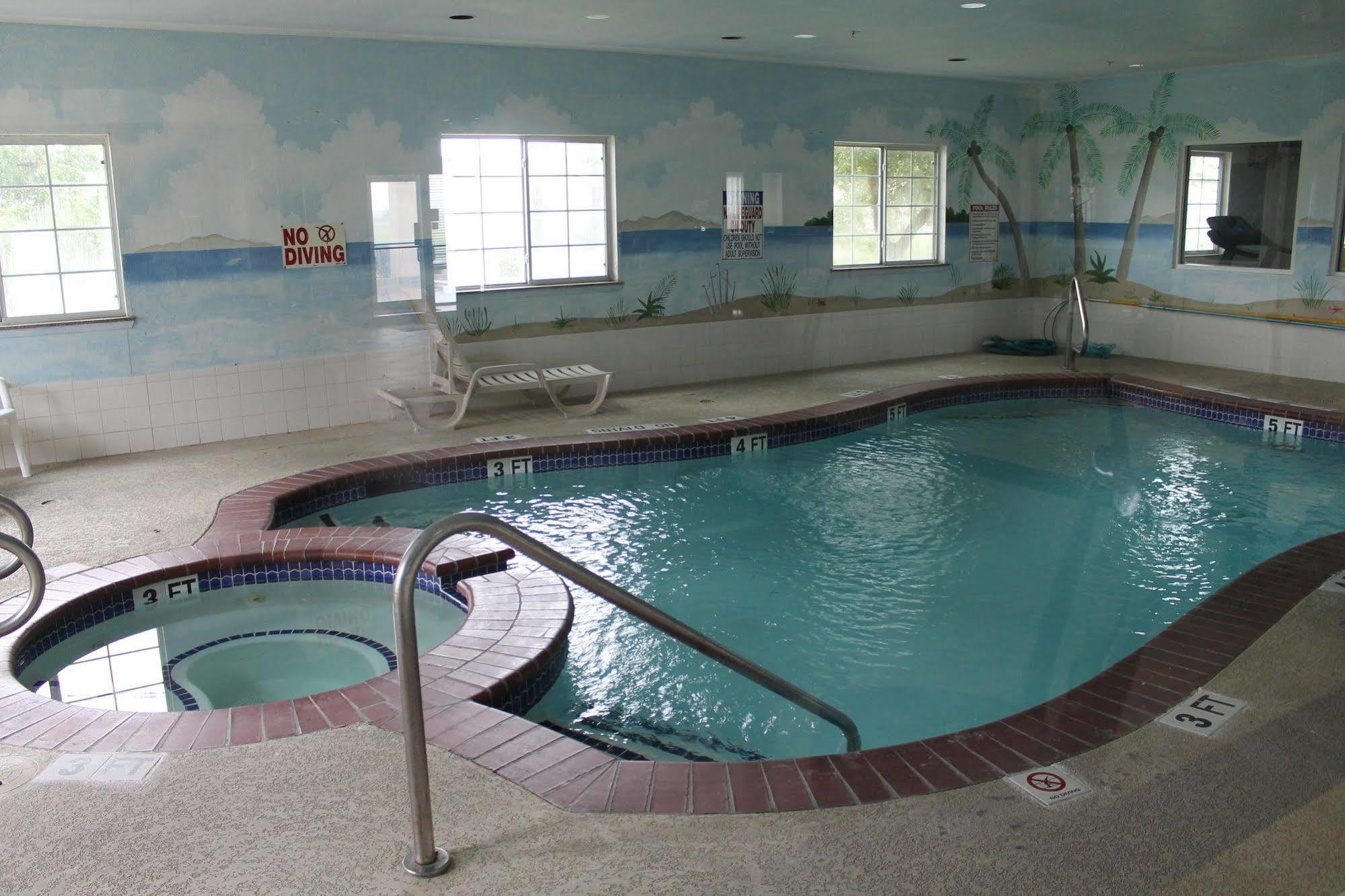 Hotel Baymont By Wyndham Texas 3*