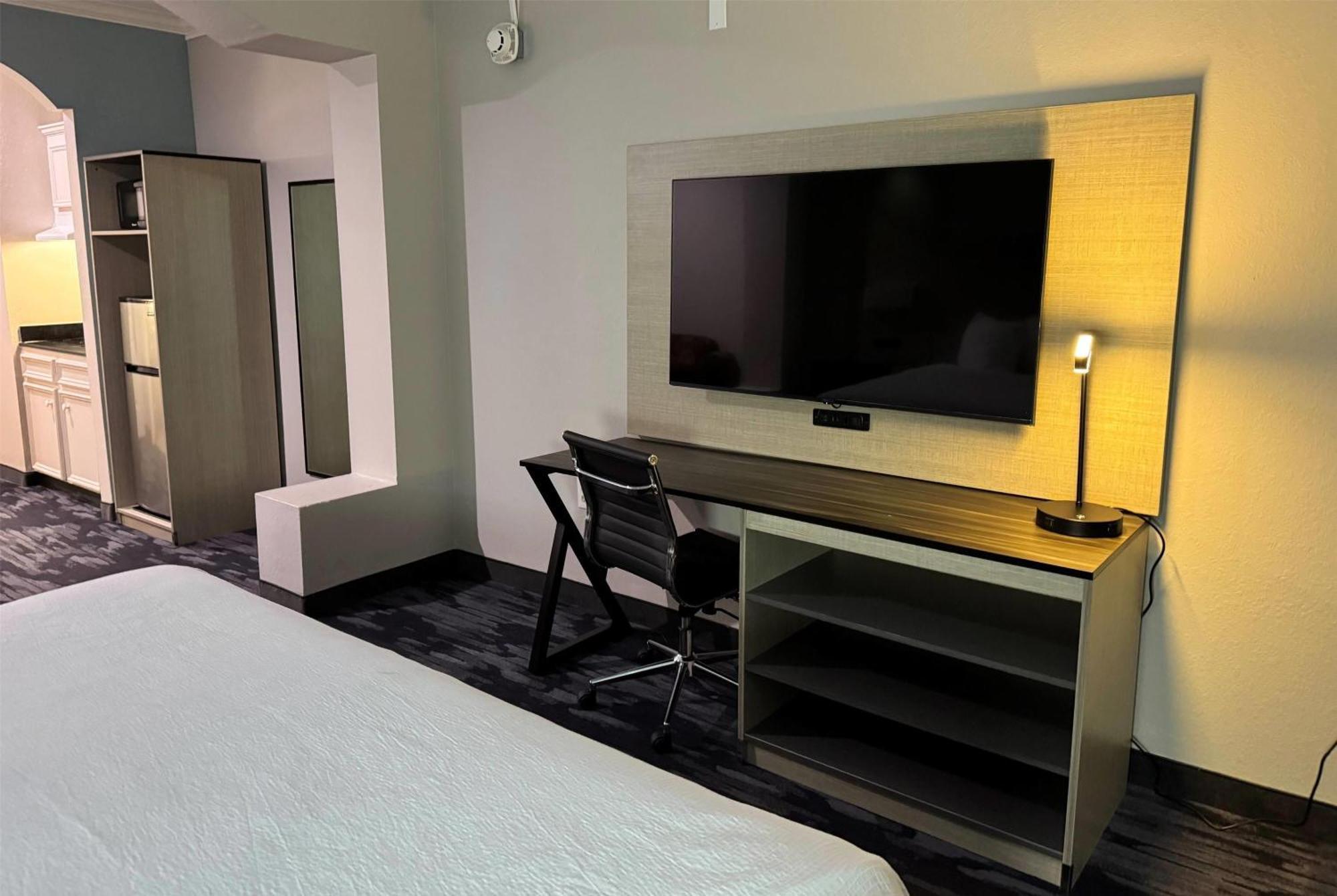 Baymont By Wyndham Texas Hotel 3*