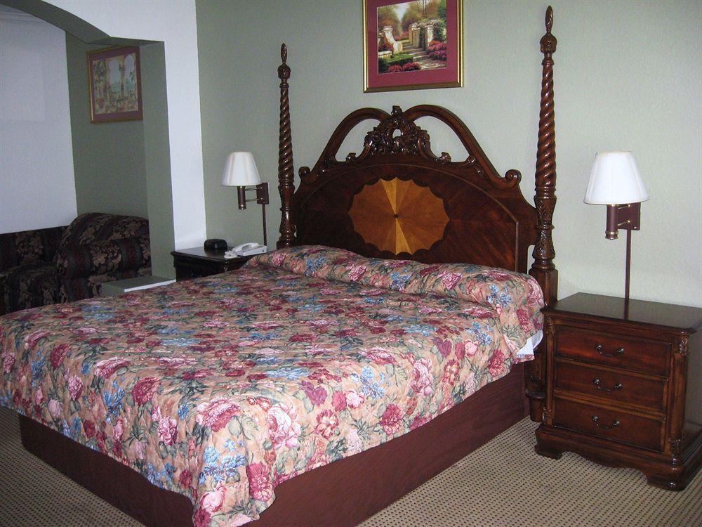 Baymont By Wyndham Texas Hotel Texas City